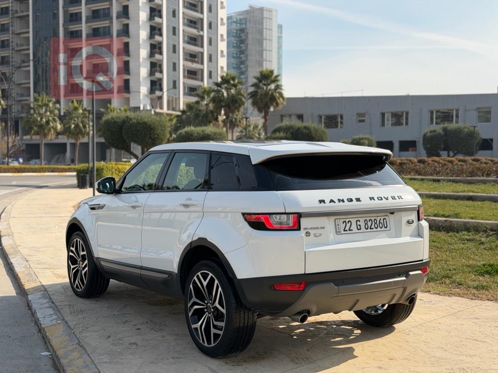 لاند روفر رانج روڤر إيفوك